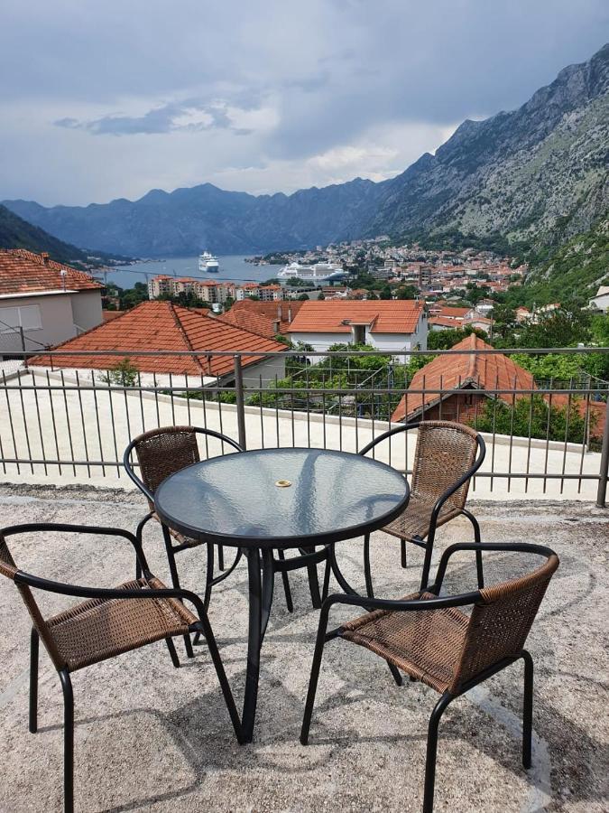 Apartment Marta Kotor Zewnętrze zdjęcie